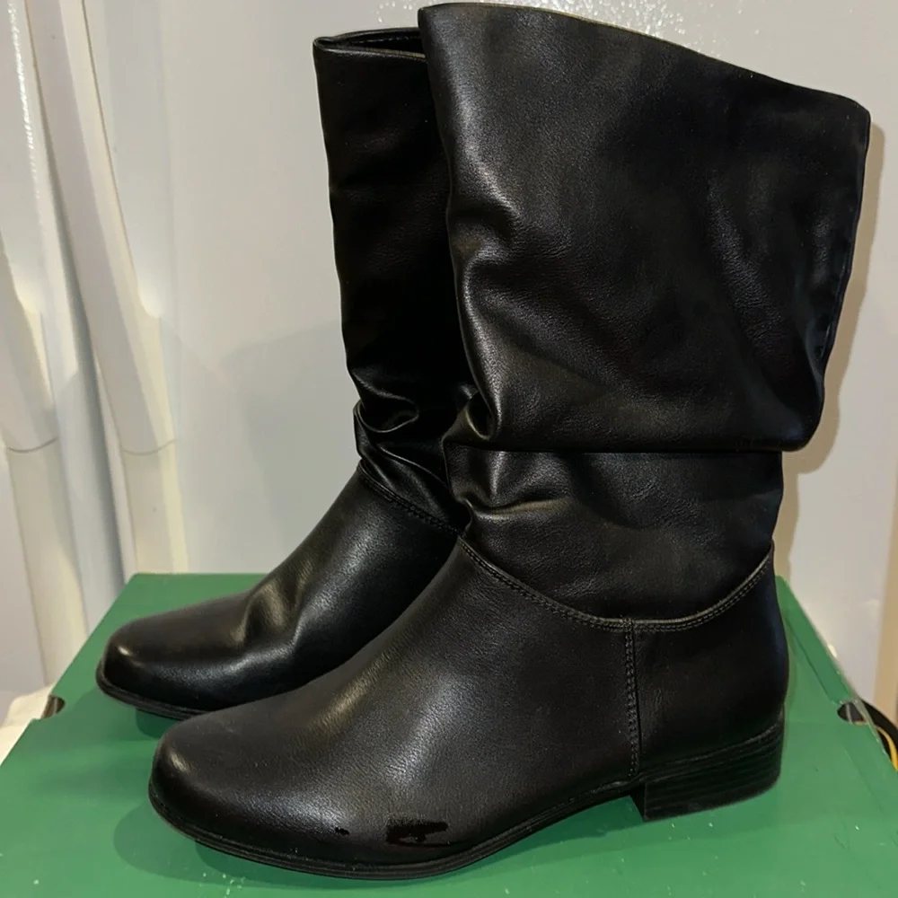 Gently Worn East 5th Junction Black Slouch Boots w/ Memory Foam- Size 8.5 - Picture 3 of 9